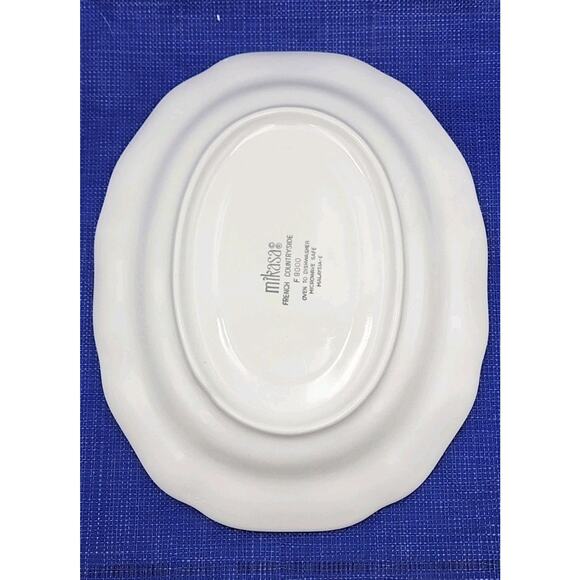 Mikasa French Countryside White Gravy Boat and Underplate F 9000 SHIPS FAST - Picture 12 of 16